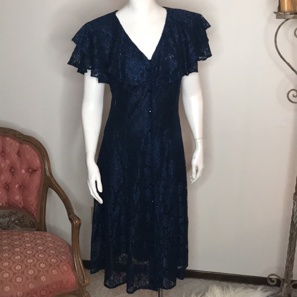 90s does 40s lace dress